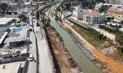 Antakya'daki Ata Köprüsü'nde Yenileme Çalışmaları Tüm Hızıyla Devam Ediyor