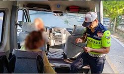 Antalya'da Okul Servislerine Jandarma Baskını: 8 Araç Trafikten Men Edildi