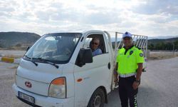 Antalya'da Trafik Polisi, Bulaşık Yıkama Cezasıyla Gülümsetti