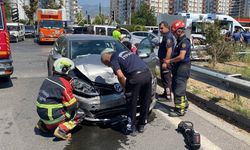 Aydın'da otomobil çarpışması: 4 yaralı, 1 bebek