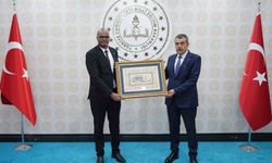 Bakan Tekin, Sudanlı Mevkidaşı Hajar ile Eğitim İşbirliğini Görüştü