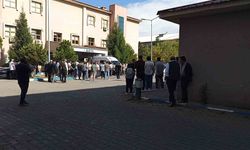 Bingöl'de Asansöre Kafası Sıkışan Öğrenci Hastaneye Kaldırıldı