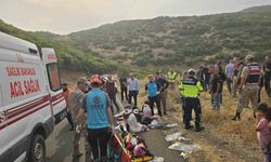 Bingöl'de Minibüs Şarampole Yuvarlandı, 10 Kişi Yaralı