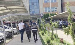 Boşanma Sürecinde Eşini Öldüren Şahıs, Adliyeye Çelik Yelekle Sevk Edildi