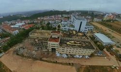 Boyabat'ta Eski Hastane Binasının Yıkım Süreci Başladı