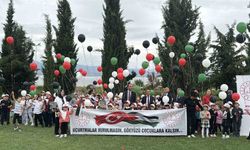 Burdur'da Gazzeli Çocuklar İçin Uçurtma ve Balon Gökyüzüne Salındı