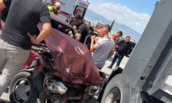 Burdur'da Trafik Kazası: Otomobil ile Tır Çarpıştı, 2 Yaralı