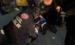 Bursa'da Kavşakta Motosiklet Minibüs ile Çarpıştı: 18 Yaşındaki Genç Sürücü Ağır Yaralı