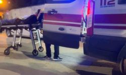 Bursa'da Kontrolden Çıkan Motosiklet Park Halindeki Araca Çarptı: İki Yaralı