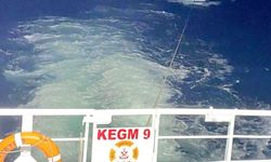 Çanakkale Boğazı'nda Sürüklenen Tekne, Üç Kişiyle Birlikte Kurtarıldı