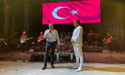 Çelik, Ayvalık'ta Kurtuluş Coşkusunu Zirveye Taşıdı