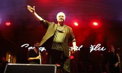 Cengiz Kurtoğlu Yenişehir'de Unutulmaz Bir Gece Yaşattı