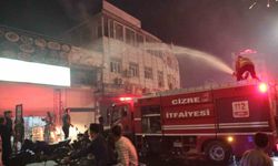Cizre'de Amedspor Kutlamalarında Yangın: 3 İş Yeri ve 1 Araç Zarar Gördü