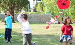 Çocuklardan Savaş Bölgelerine Destek: Çorum'da Gökyüzüne Uçurtma ve Balon Bırakıldı