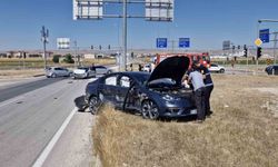 Çorum'da iki otomobil çarpıştı: 5 yaralı