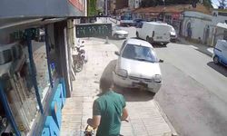 Demir Dubalar Sayesinde Otomobilin Altında Kalmaktan Kurtulan İşçi Güvenlik Kamerasında