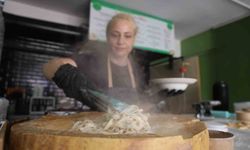 Depremin Engellerine Rağmen Kadın Girişimci, Hatay'da El Yapımı Makarna ile Lezzet Fırtınası Yarattı