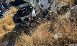 Diyarbakır'da Tır ve Otomobil Çarpıştı: 7 Kişi Yaralandı