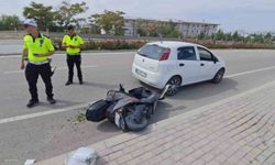 Elektrikli Bisiklet Park Halindeki Araca Çarptı: Genç Sürücü Yaralandı
