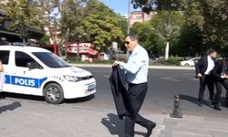 Eski ABB Başkanı Melih Gökçek, ifade vermek için adliyeye gitti