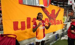 Galatasaray'ın Galibiyetinde Rafael Leao'dan Üçlü Kutlama