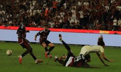 Gaziantep FK ve Fenerbahçe Golsüz Beraberlikte Yüz Yüze Geldi