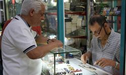 Gaziantepli Usta Servet Özkörükçü: 56 Yıldır Mekanik Saatlere Hayat Veriyor