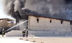Gaziantep'teki atık yağ tesisinde yangın: Kurtarma çalışmaları devam ediyor