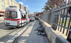 Güngören'de Kaldırıma Çıkan Araç Kazası: 4 Yaralı
