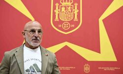 İspanya, Luis de la Fuente'nin Sözleşmesini 2032'ye Kadar Uzattı