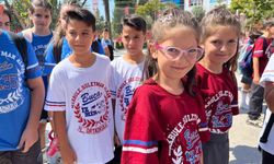 İzmir'de 27 Çift İkiz Öğrenciyle Eğitim Dönemi Başladı