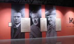 İzmir'de Nazım Hikmet'in Eserleri Sergilendi