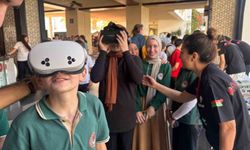 İzmir'de Öğrenciler Bilim, Kültür ve Sanatla Buluştu