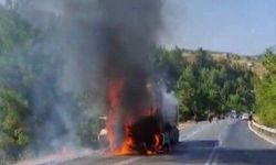 Kahramanmaraş'ta Seyir Halindeki Kamyon Alev Alev Yandı