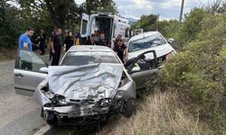 Kastamonu'da otomobil ve kamyonet çarpıştı: 4 yaralı