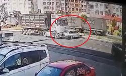 Kayseri'de Tırla Çarpışan Otomobil Takla Attı, O Anlar Kamerada