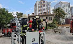 Kocasinan'daki Metruk Evde Yangın: İtfaiye Müdahale Etti