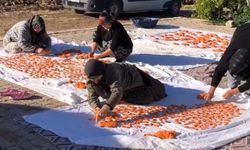 Kütahya'da Kadınlar Dayanışma İle Tarhana Hazırladı