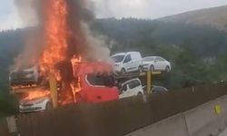 Mersin Otoyolunda Otomobil Taşıyan Tırda Korkunç Yangın