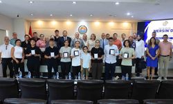 Mersin'de Öğrencilere Başarı Ödülleri Verildi