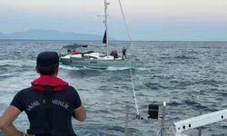 Motor Arızası Nedeniyle Sürüklenen Teknedeki İki İsrailli Kurtarıldı