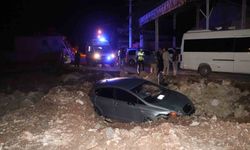 Otomobil İnşaat Alanına Uçtu: 2 Yaralı