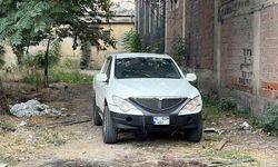 Otomobile Kendini Kilitleyen Kadın, Ekipleri Zor Durumda Bıraktı