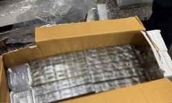 Plastik Kutuların İçinden 20 Bin Paket Kaçak Sigara Çıktı