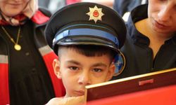Şehidin Eşi ve Çocuğundan Duygusal Veda: Babaya Son Sarılış