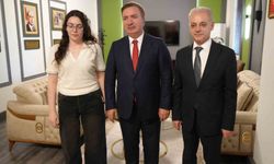 Silahlı saldırıda bacağını kaybetmişti: Şimdi başhekim oldu