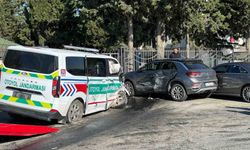 Silivri'de Jandarma Aracının Karıştığı Kaza: 3 Yaralı