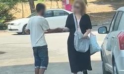 Sokakta Uçucu Madde Kullanan Şahıs, Kadının Yolunu Kesip Para İstedi