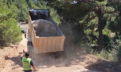 Tarsus'un kırsal mahallelerinde ulaşım için yol mesaisi