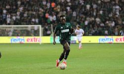 Trendyol Süper Lig: Kocaelispor: 1 - Samsunspor: 0 (İlk yarı)